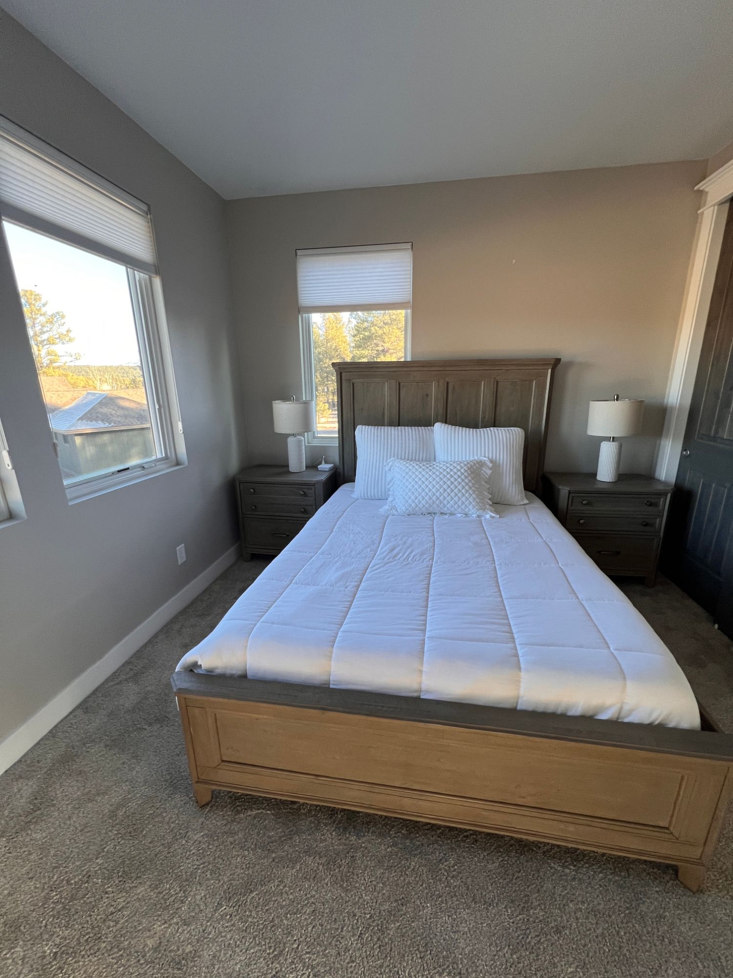 Casa Alta — bedroom with made bed